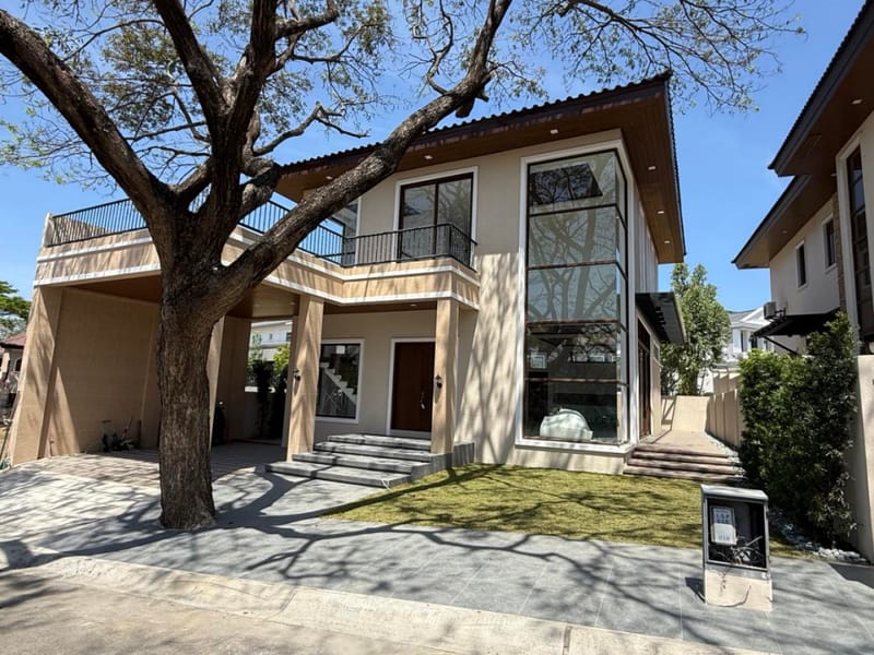 New 4-Bedroom House with Garden and Den in Portofino Heights, Las Pinas City