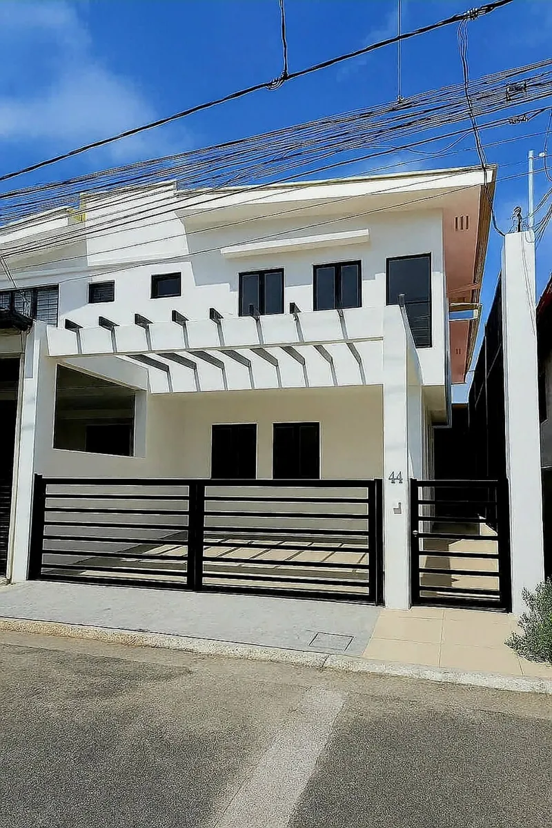 3-bedroom duplex for sale in BF Homes Las Pinas City
